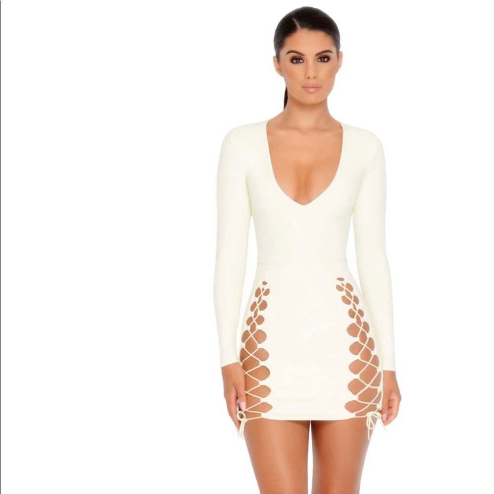 Long sleeve Cream dress